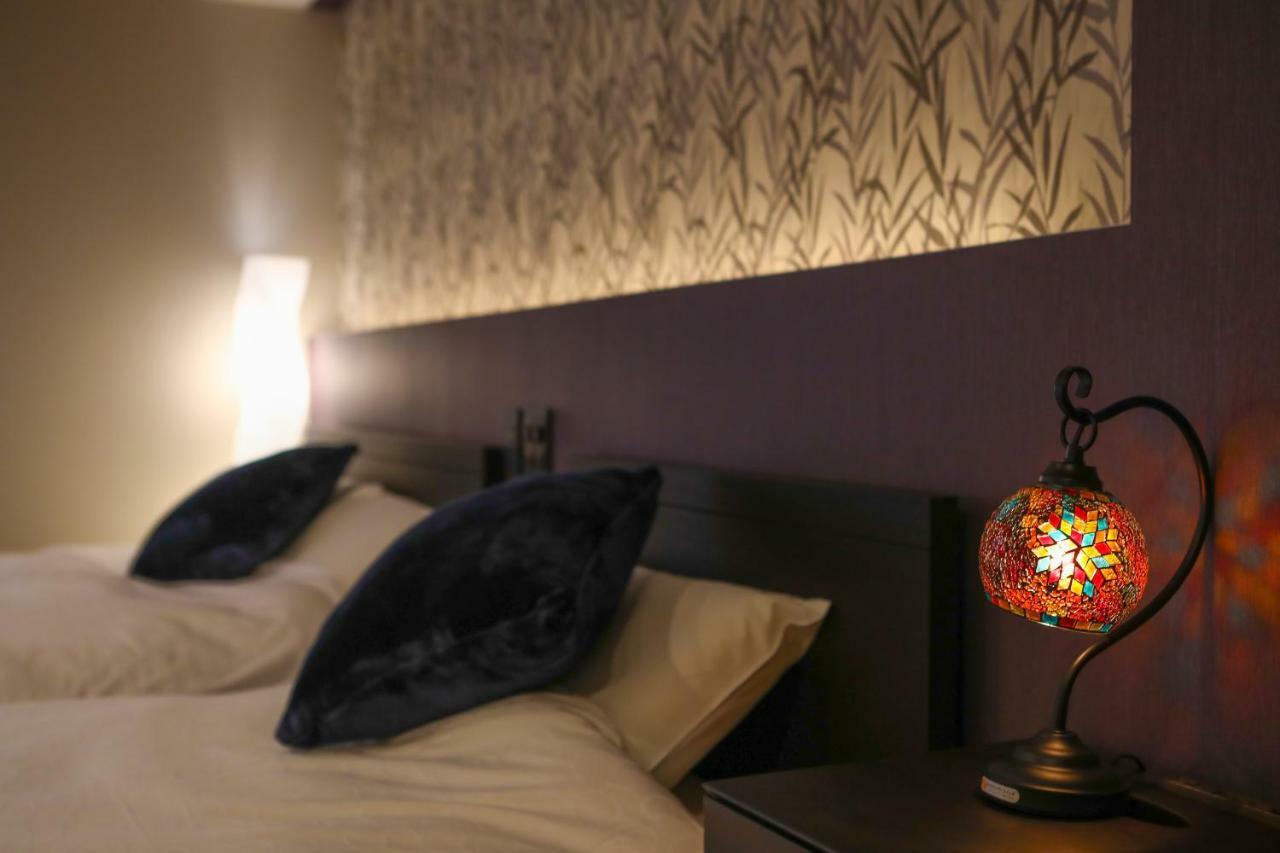 Grand Base Hakata Lejlighedshotel Fukuoka  Eksteriør billede