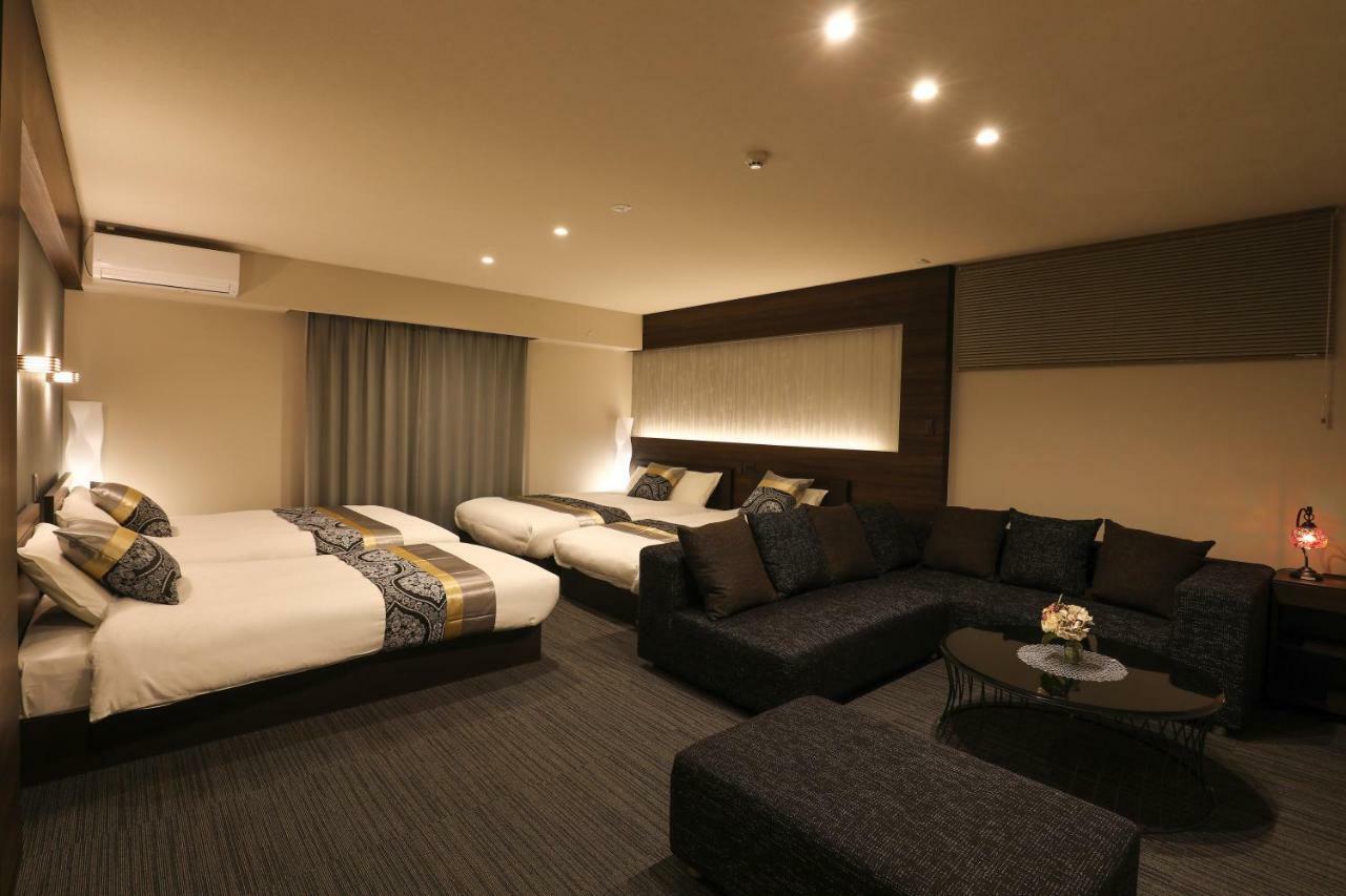 Grand Base Hakata Lejlighedshotel Fukuoka  Eksteriør billede