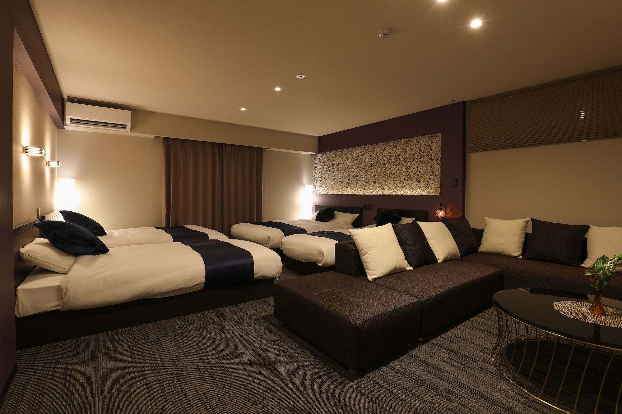 Grand Base Hakata Lejlighedshotel Fukuoka  Eksteriør billede